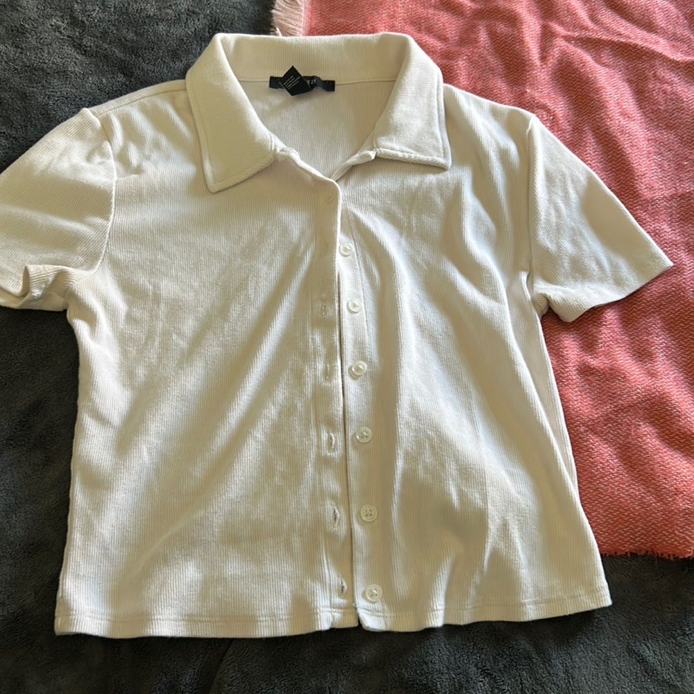 Worn. forever 21 cream/beige  button up crop.